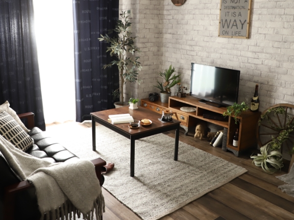 𝐂𝐨𝐧𝐠𝐞 𓍯 一人暮らしのお部屋紹介\ レイアウト⁡ 縦長を活かし工夫された 素敵なお部屋をご紹介します😊家具の配置やアクセントの入れ方など 是非参考にしてみてください！ ----------------------------------- ⁡ -Special Thank you -Instagram