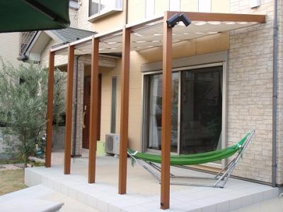 雨の日でも傘いらずのアプローチテラス屋根スタッフブログ 飯塚店 エクステリア・ガーデン・外構・造園グランド工房