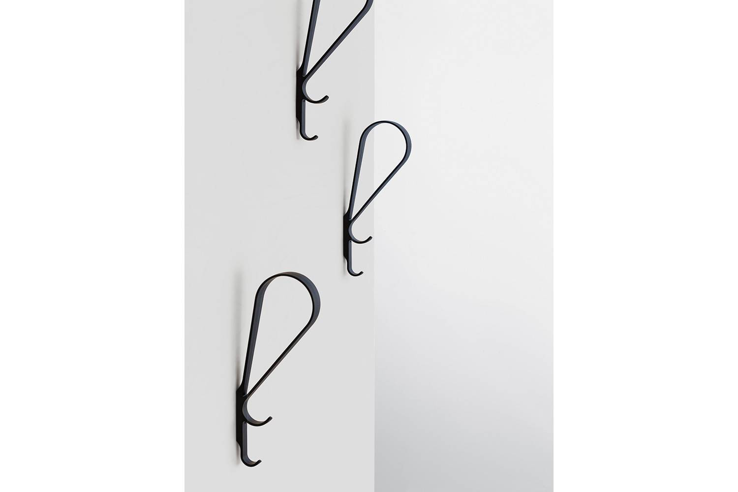 選べる3サイズ壁掛け フック ウォールフック 収納 賃貸 目立たない 木製 ボード フックハンガー ウォールフック ウォールハンガー 壁 ピン取付 幅57 幅45 幅68 ハンガーラック 省スペース 玄関収納 おしゃれ フック付き AWHラックとインテリア通販あんのん