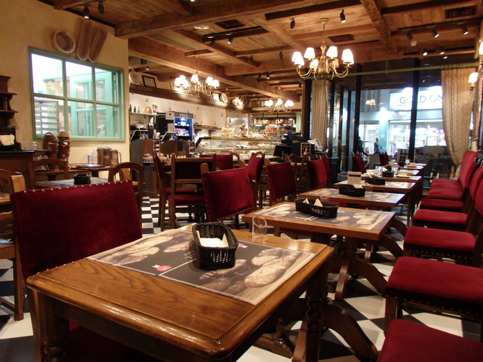 8 件の「陳列」のアイデアを今すぐ保存パン 屋、ベーカリーデザイン、パン 屋 さん など