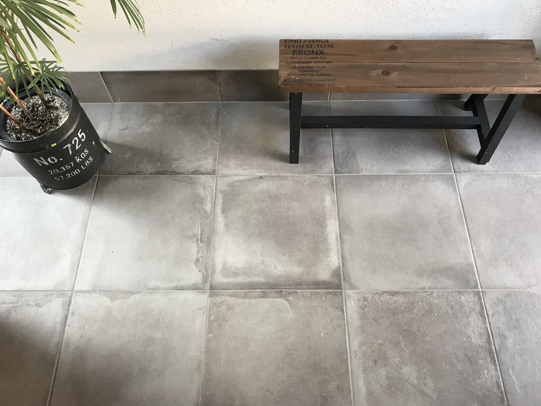 玄関をモルタルで後悔！ デメリット5選 我が家が採用した結果- タニノウチ後悔しないお家づくり