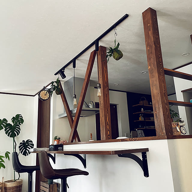 筋交いをおしゃれに活かして抜けない壁と柱を有効活用