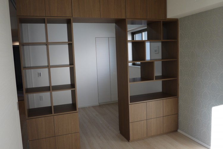 間仕切り柱 壁の仕切り 棚付き 部屋の仕切り 床から天井までのスクリーン 仕切り 壁の仕切り 部屋の装飾 茶室、書斎用 White,和泉市の和室だったお部屋に間仕切り壁を設置！5 20岸和田市リフォームリハウス店ヤマナカ やまなか工務店