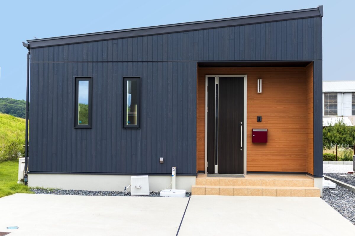 ガルバリウム鋼板外壁の全知識 -工事価格・商品選びのポイント屋根修理なら テイガク