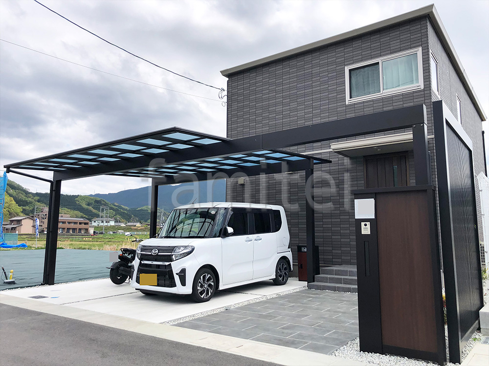 LIXILカースペース体験談カーポートから玄関までの屋根はつくれる？ 施工のポイントを解説