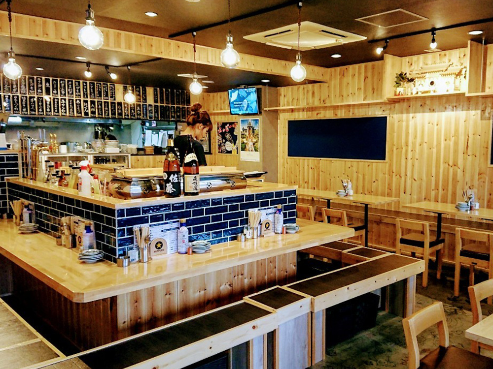 居酒屋とは違う！バル内装の重要ポイントと予算削減テクニックVakel by LARGO店舗設計・空間デザイン・内装施工美容室・サロン・飲食店・病院・オフィス・クリニックの内装はお任せください