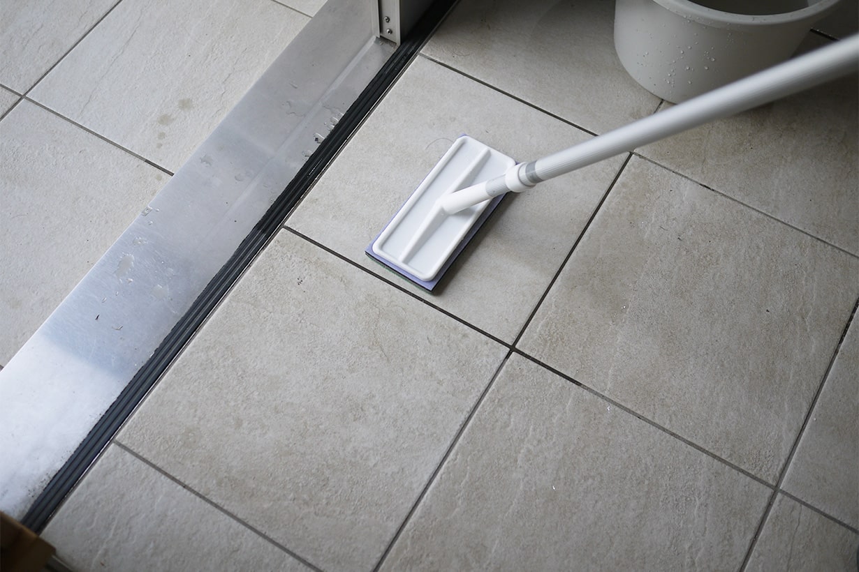 落ちにくい玄関タイルの汚れに・早稲田・高田馬場・江戸川橋・雑司が谷の不動産ブログ
