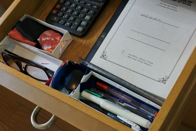 キッチンのシンク＆コンロ下収納にはコツがある！プロが教える「深い引き出し」の活用術michill byGMO ミチル