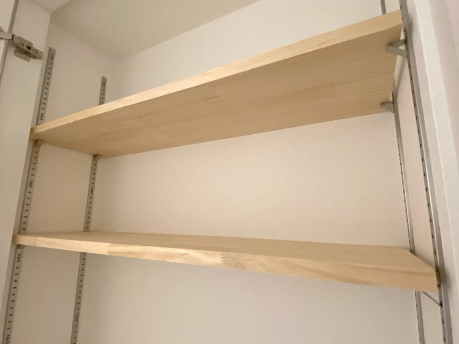 収納力倍増！メタルラック スチールラック の棚を自作で増やす秘訣