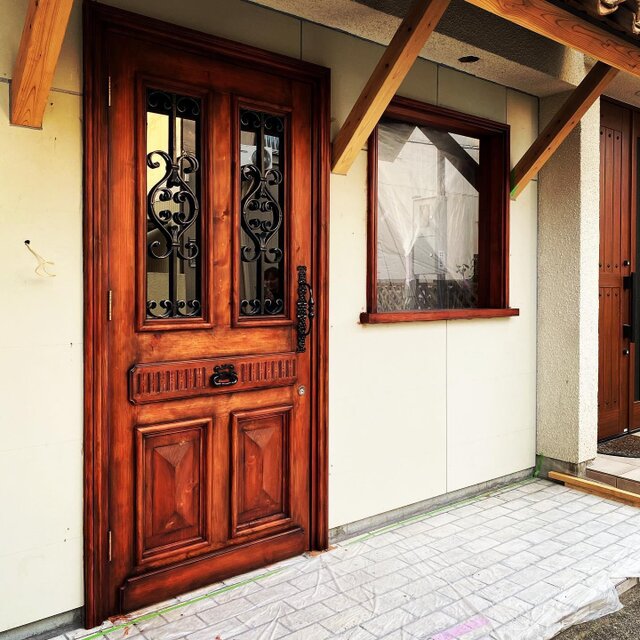 店舗のドアデザインワインバー・カラオケ・酒屋 店舗のドアデザイン – 店舗デザイン・企画・設計ならエムアンドアソシエイツ M&Associates