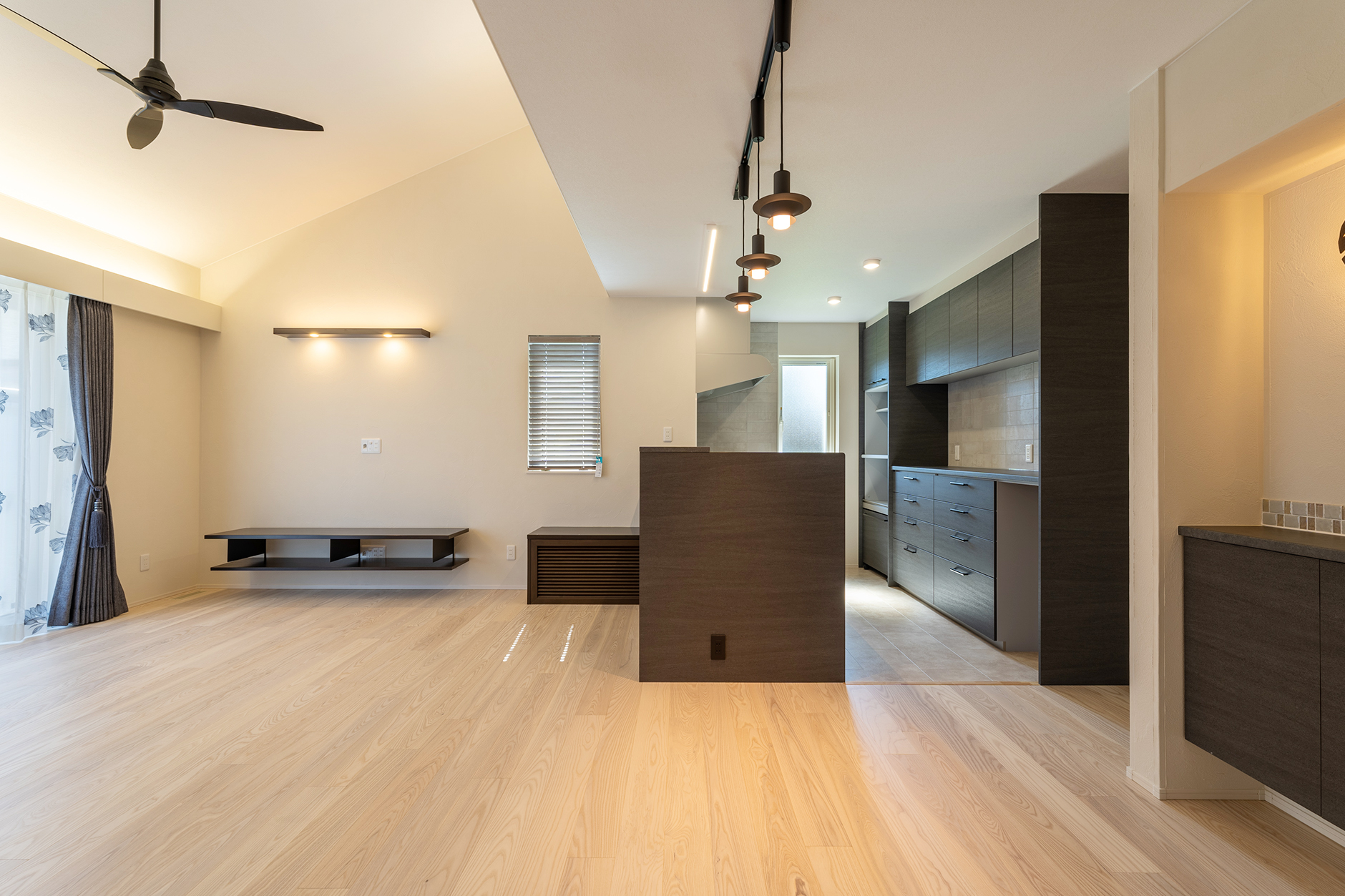 下がり天井のアイデア事例注文住宅のウィザースホーム