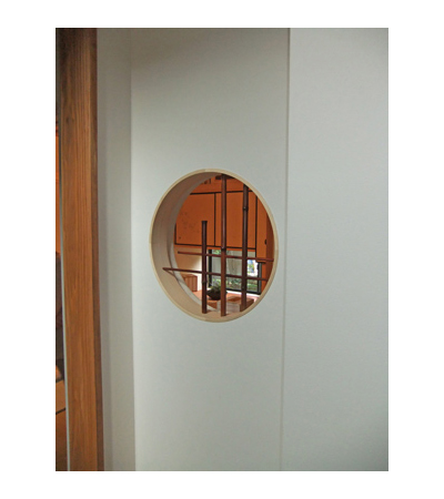 丸窓、下地窓、和風化粧枠付き窓茶室、和室、和モダン丸窓商品紹介梶本銘木店「世界の優良銘木展示場」