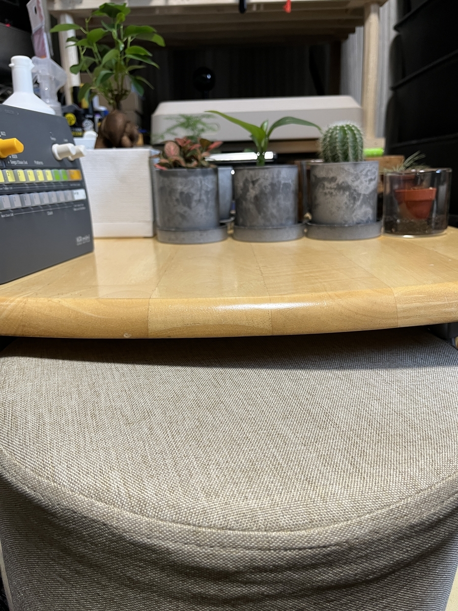 スタンダードプロダクツのクッションスツールがおしゃれ！椅子や小物置きなどに