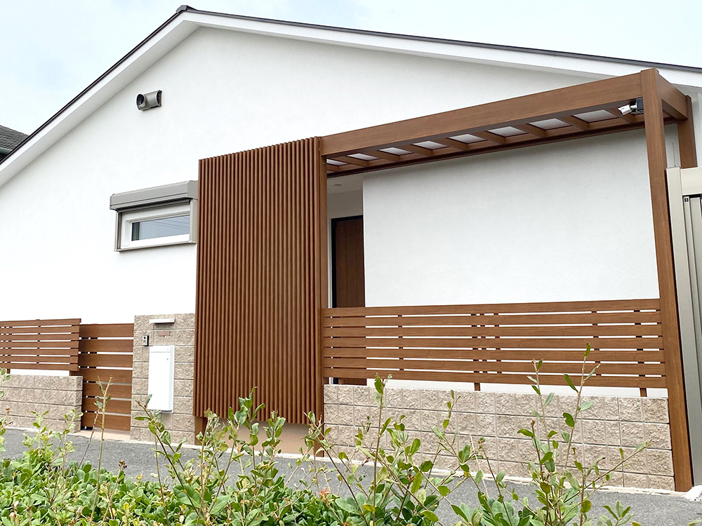 庭木で目隠し対策をする方法とメリット・デメリット-視線カットにおすすめな常緑樹32種類もご紹介千葉県 東京都の造園 植栽 庭施工造園業専門店新美園