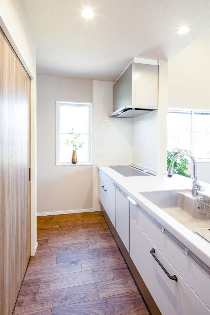 キッチンにおすすめのブラインド – ブラインド・オーダーブラインド通販専門店「ブラインド市場」