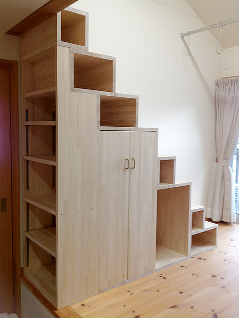 引出付ロフト収納階段ロフト階段 収納階段 埼玉県上尾市の有限会社ビュード