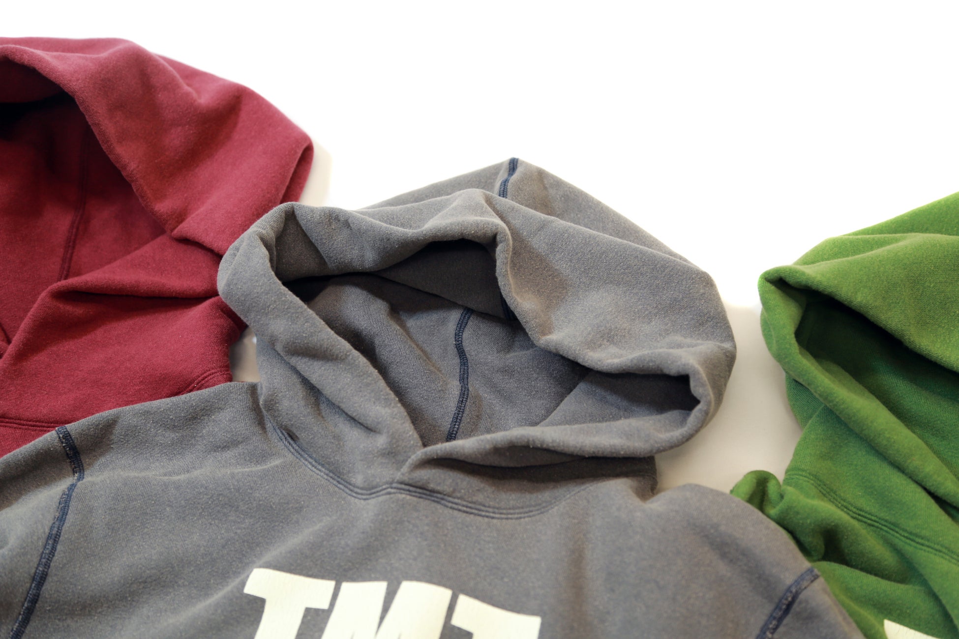 TMT（ティーエムティー）の「【横浜流星さん着用】BACK-FREEZE NEEDLE PUNCH HOODIE(BIGHOLIDAY)（パーカー）」 