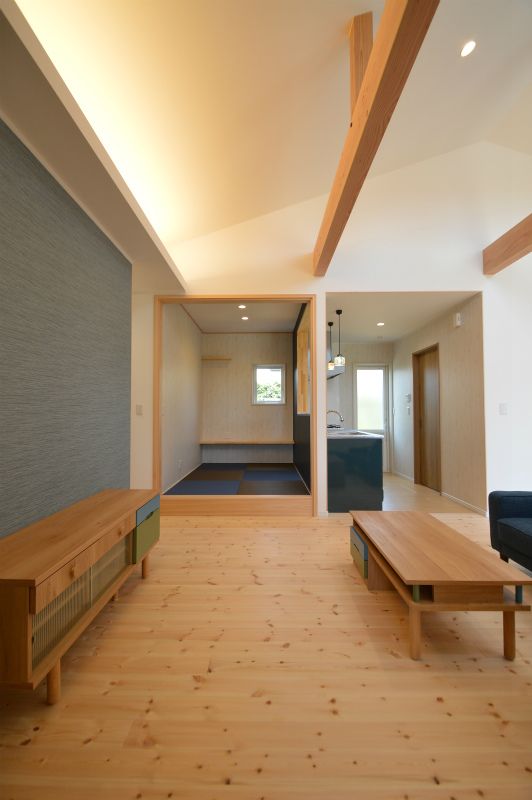 勾配天井の魅力を活かすには？照明のシンプルな選び方クラフト