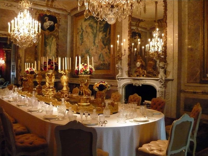 湖に浮かぶ半島のカントリーハウスBRITISH MADE