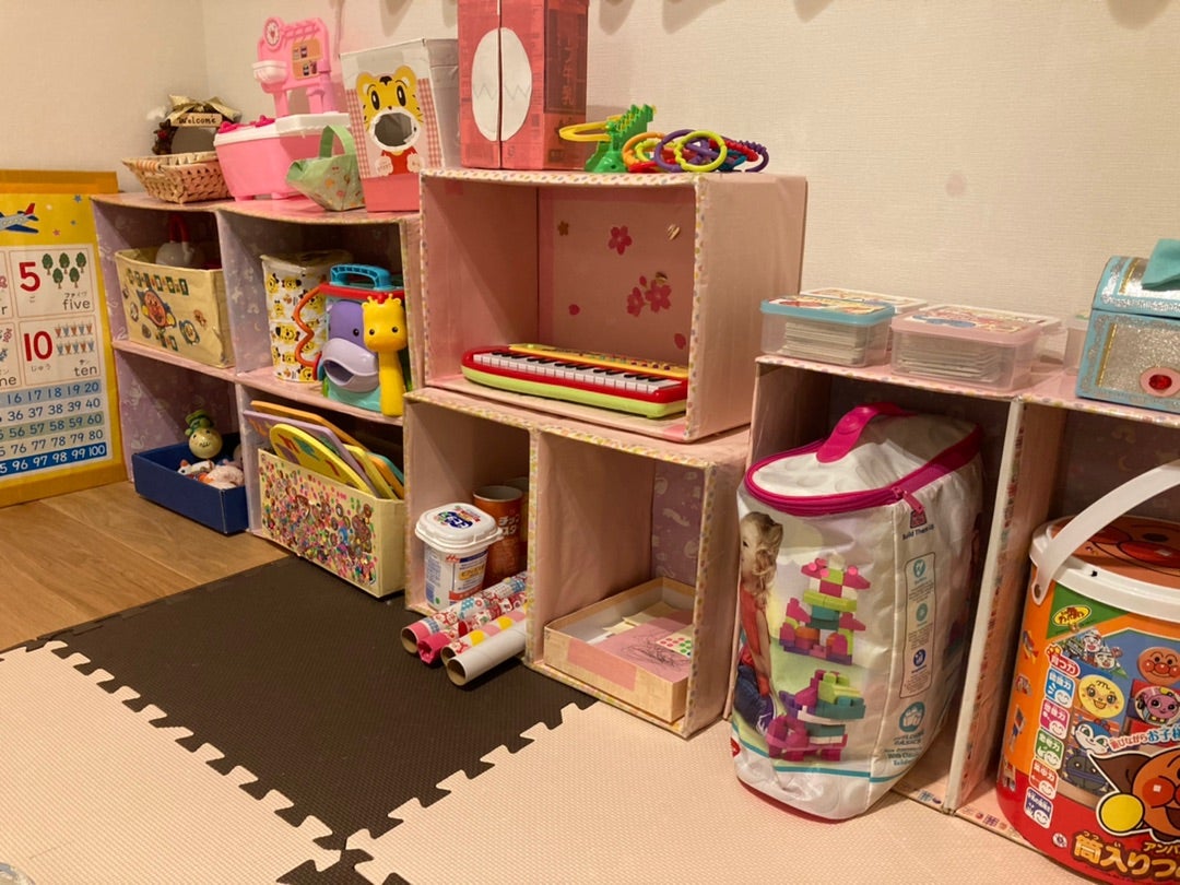 安くて簡単！ダンボールでおしゃれな収納棚を手作りしてみよう