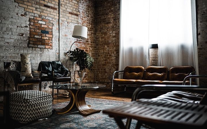 階段下のスペースを有効活用した書斎スペースビンテージ な照明が雰囲気を作りますカッコいい書斎オトコマエハウス男前インテリアBYMホームbymホーム株式会社bymホーム施工事例完全自由設計BYM_stylezehゼロエネルギー住宅熊本市東区住宅