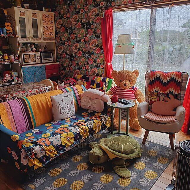 鮮やかカラー家具を部屋のアイコンにして海外インテリアを目指す方法COVEARTH MAGAZINE