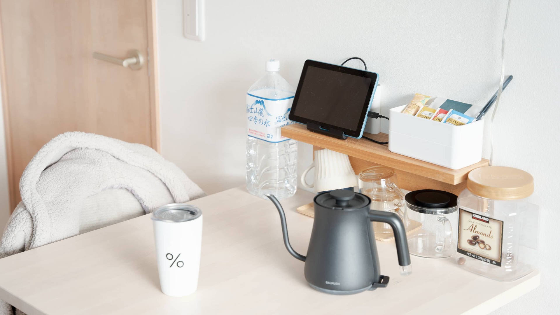 壁面収納＆ディスプレイでお部屋作り充実♪無印良品の壁に付けられる家具RoomClip mag暮らしとインテリアのwebマガジン