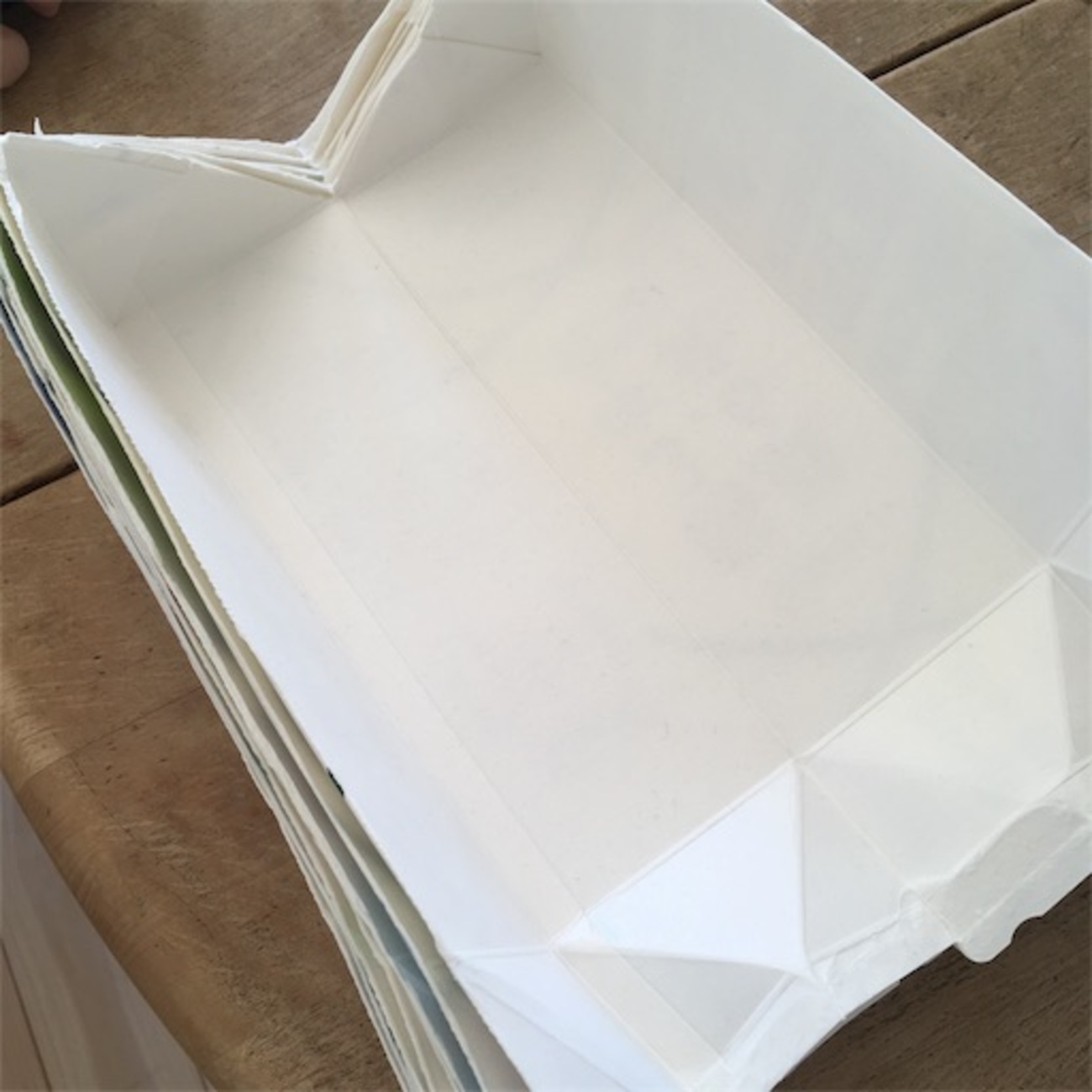 コスパも使い勝手も抜群にいい！『牛乳パック仕切り』の作り方 - 片づけ収納ドットコム