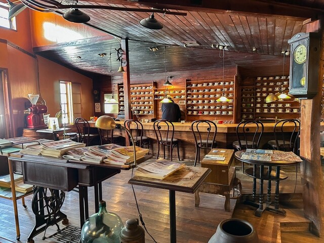 浜町1丁目に古道具と立ち飲み・喫茶のお店「万事屋 よろずや ひぐらし」がオープンしました旧三福不動産小田原市にある不動産＆リノベーションの会社