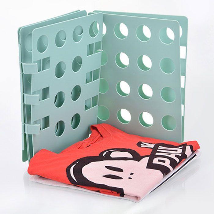 ニトリや無印、100均で買える？定番人気の「洋服たたみボード」・おすすめ8選