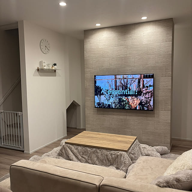 壁掛けテレビにぴったり！カリモクのスッキリテレビボード「BRICK」をご紹介 - kari-bana