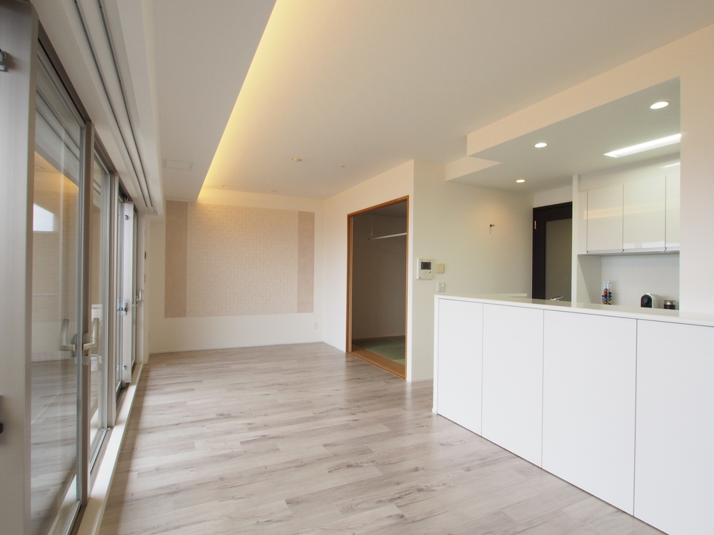 エコカラット×照明でワンランク上の空間に間接照明のすすめフロアコーティングのグッドライフ