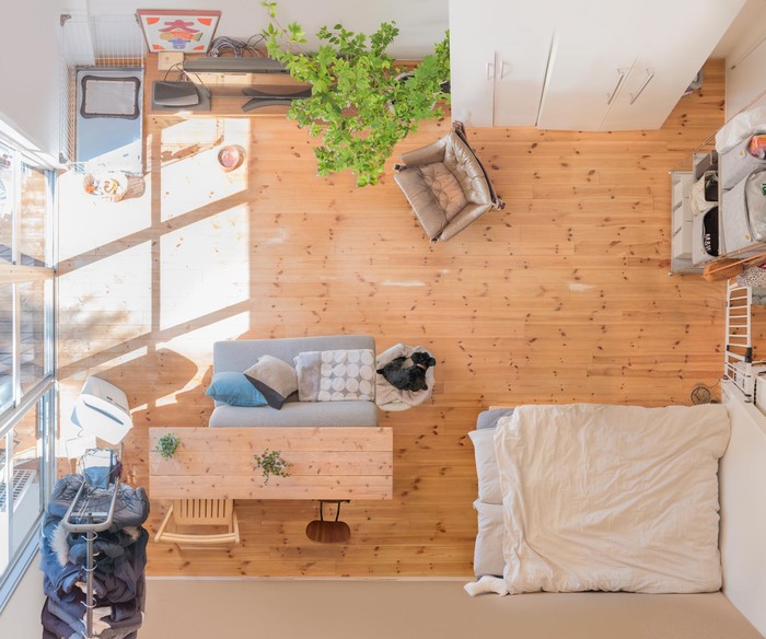 部屋の角に窓を寄せると、景色を切り取るコーナー窓になります。隣り合った2つの面で開口部が連続するため、視界の広がりが大きく、眺めの良い場所では本当に気持ちの良い窓になります。景色 コーナー窓 視界の広がり 家族 藤沢 茅ヶ崎 大磯 平塚 横浜 鎌倉 湘南