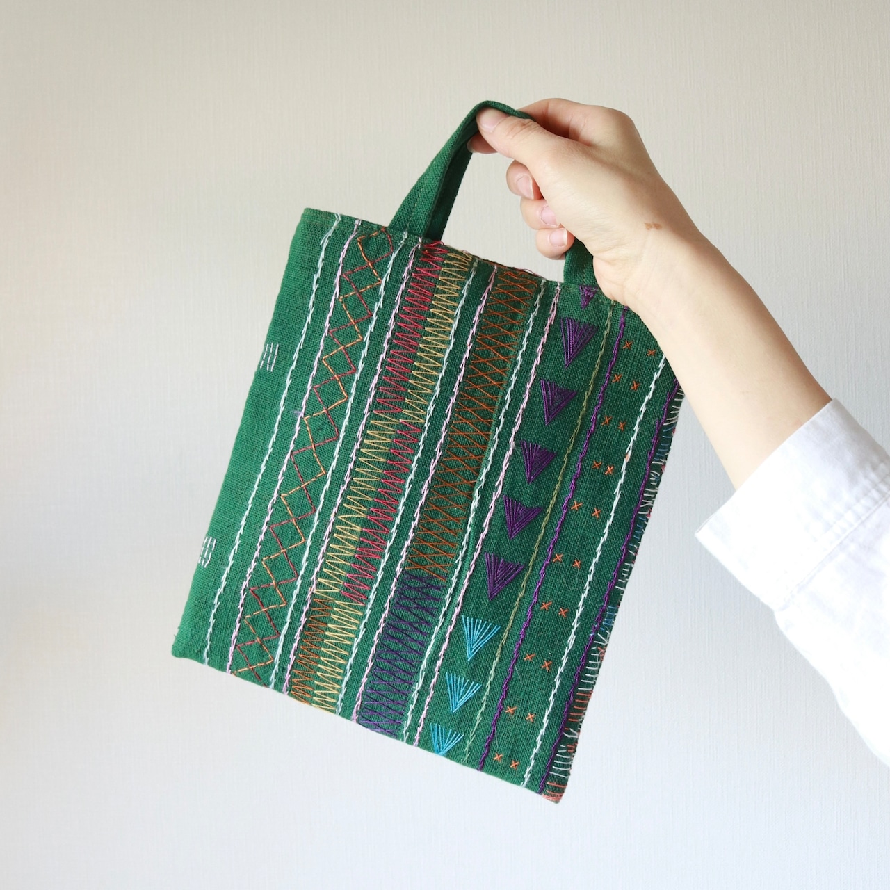 アカ族 刺繍ショルダーバッグビンテージ野ざらし荘