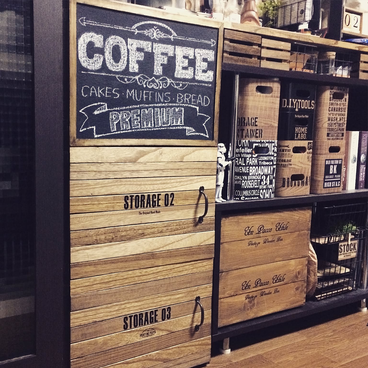 100均も活用！カラーボックス用扉 目隠し の作り方と付け方♪すのこやコルクボードでおしゃれに暮らしニスタ