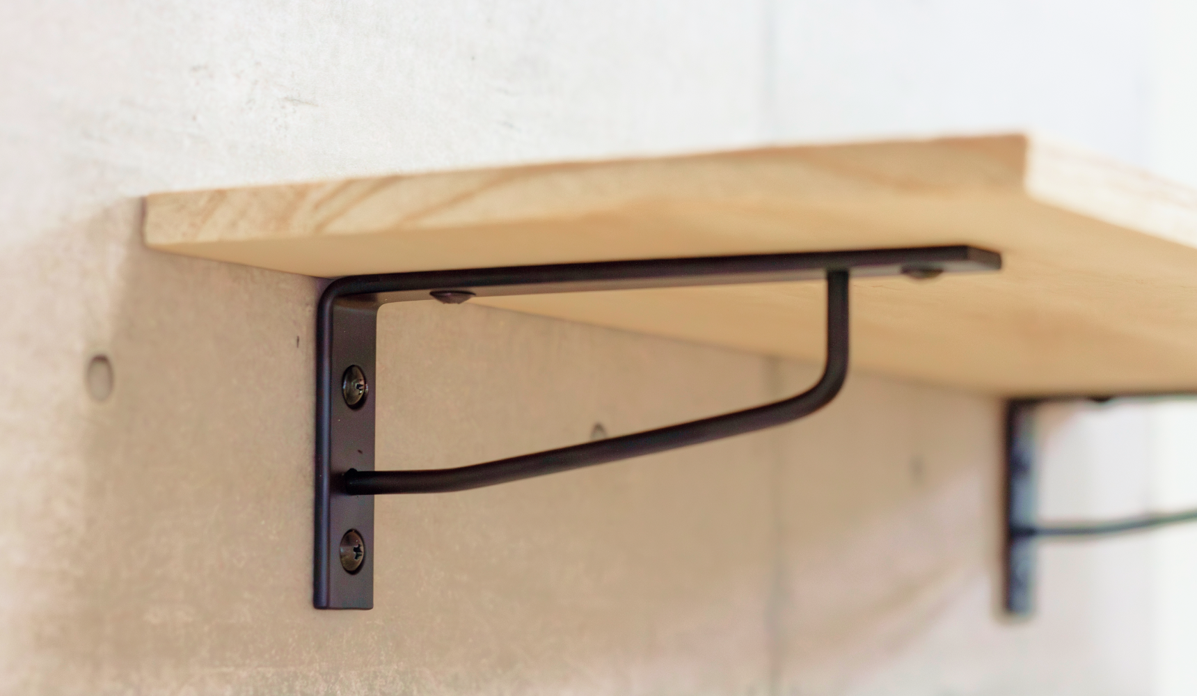 賃貸でも手軽に棚受けを取り付ける方法