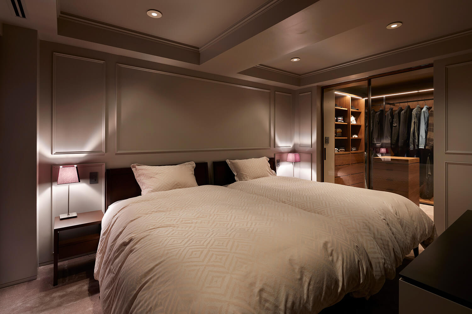 ホテルライクなインテリア オフィスデスク7件 タブルーム