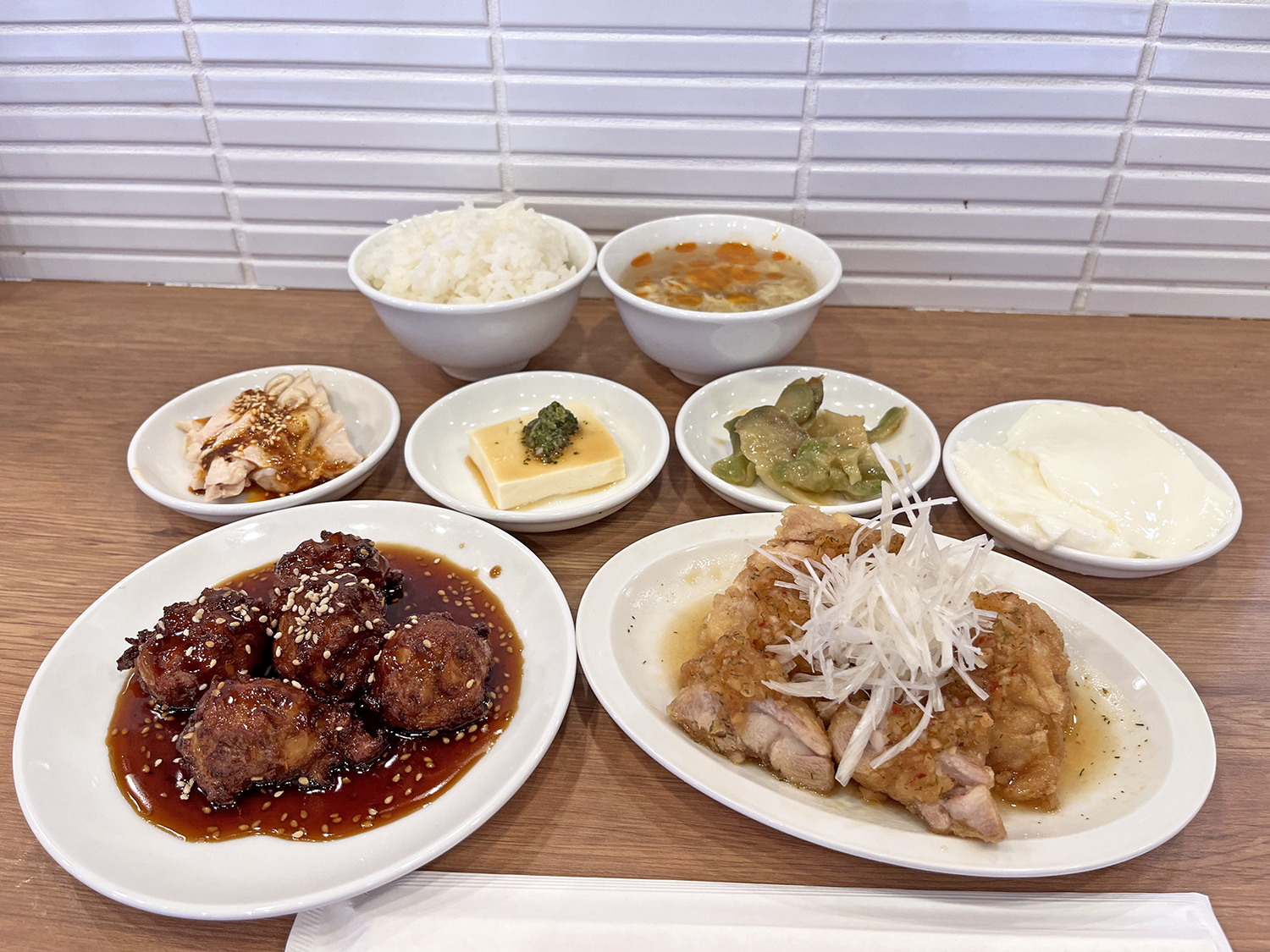 創業57年の中華料理 【北京亭】 |