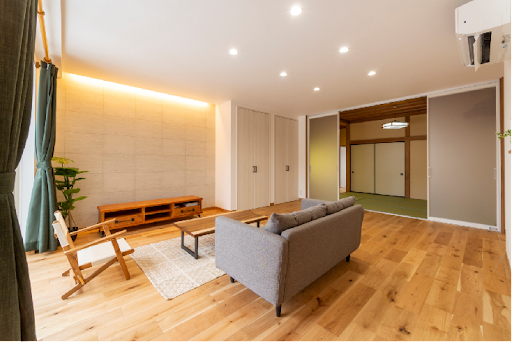 狭い部屋にソファを置く。発想が素晴らしいワンルームのおしゃれなインテリア31選