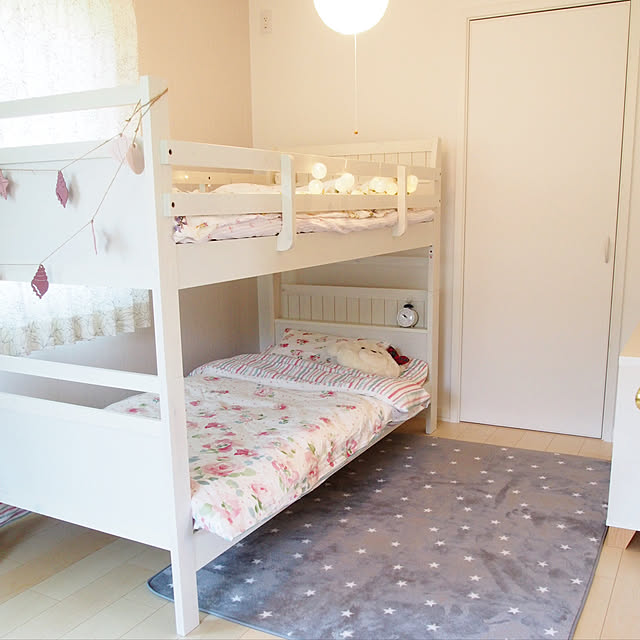 ドイツYLVIEの二段ベッド180はおしゃれな白いハイ・2段ベッドです。 Angel's Share