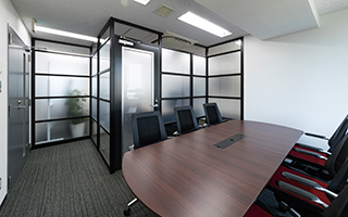 オフィスの施工事例設計・施工・アフターケアまで間仕切専門メーカー、ソシアパーティションが創造する快適で機能的な空間作り