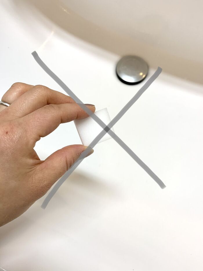 くもり止めコート付きの鏡がメラミンスポンジで傷だらけに！自分で綺麗に直す方法をご紹介 –暮らしと北欧インテリアLIVINGSKAPE リビングスケープ