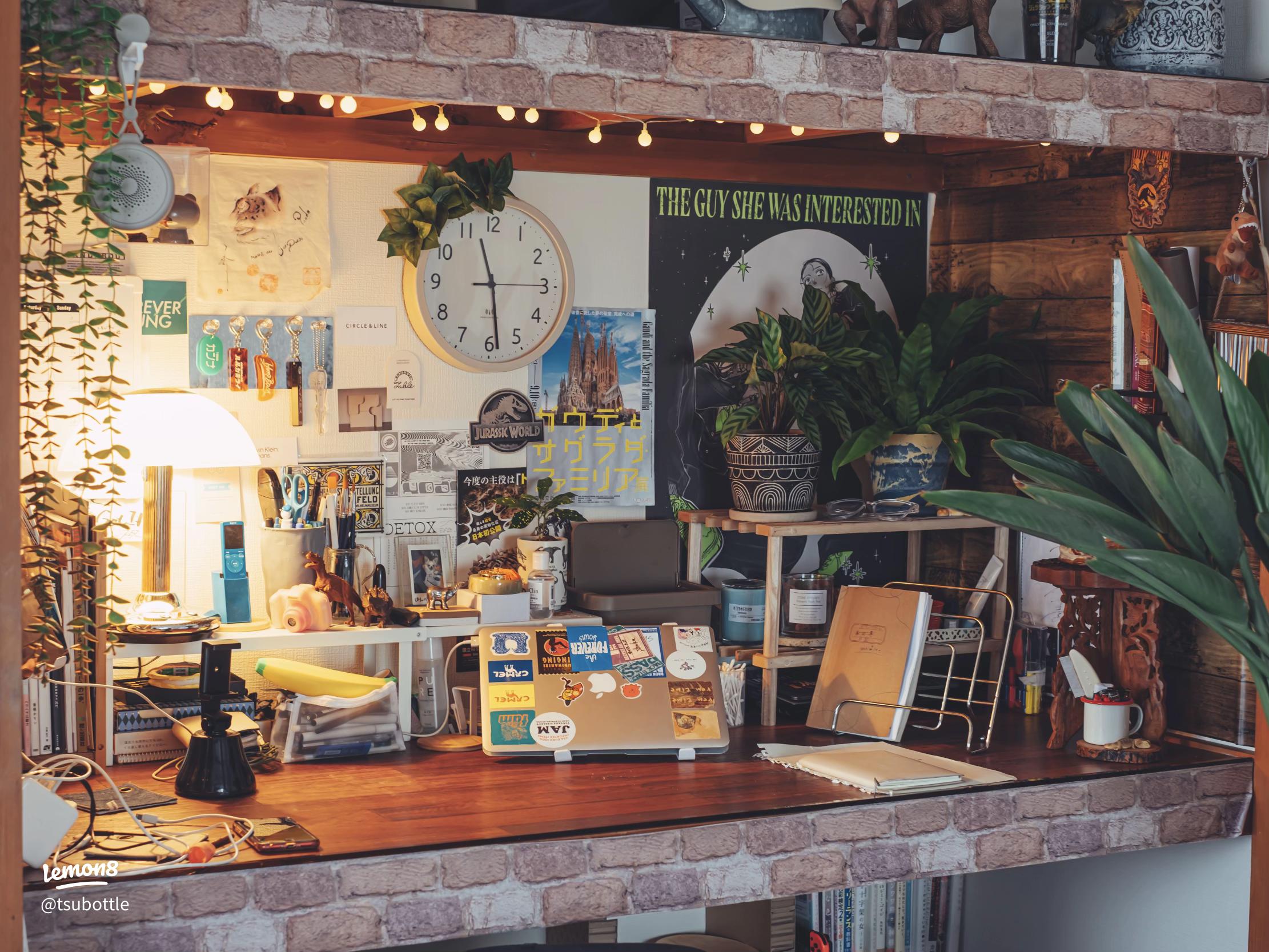 押入れを使った個性的な作業デスクの魅力