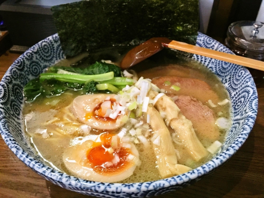 青戸】10時間以上煮込んだ鶏だしや、ワンコインラーメンのお店も！青砥駅周辺にあるラーメン店5選 | favy[ファビー]