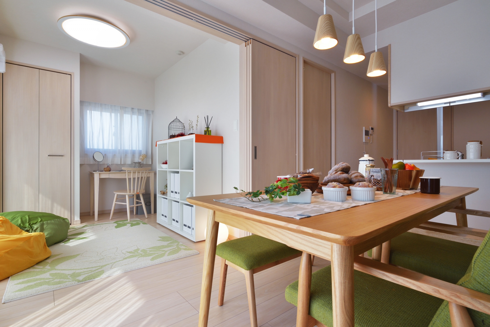 部屋から出せない家具を処分する方法7選！解体して運び出す業者も