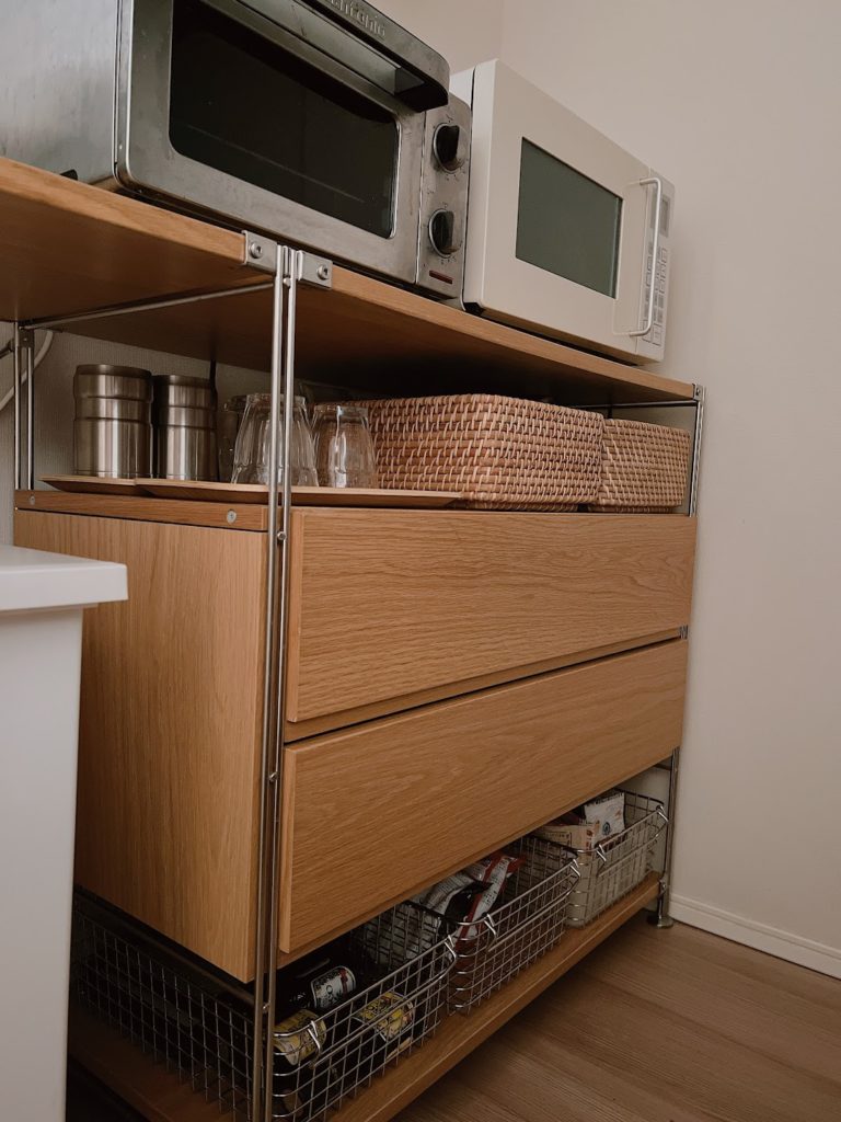 狭いキッチンがスッキリ使いやすくなった。無印良品好きのキッチン美収納＜7選＞Sheage シェアージュ