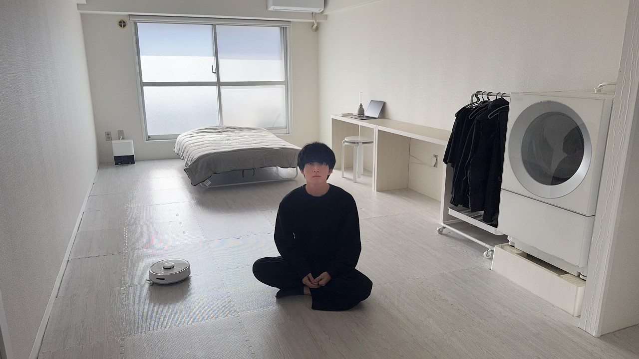 れもん@ミニマリストさんはInstagramを利用しています:「男のミニマリストの1人暮らしの部屋なんてこんなもんです。ミニマリスト ミニマリスト男子ミニマリストの部屋づくり無印良品好き」