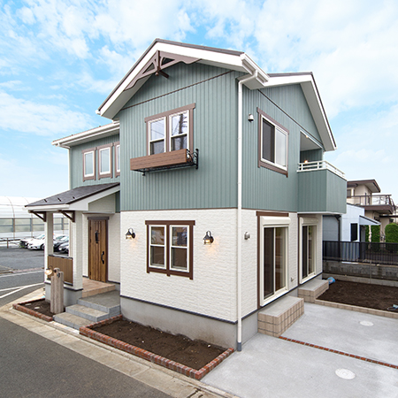 ムーミン」に登場しそうな可愛い外観！北欧風の落ち着いた色合いが魅力のマイホーム暮らしとおしゃれの編集室