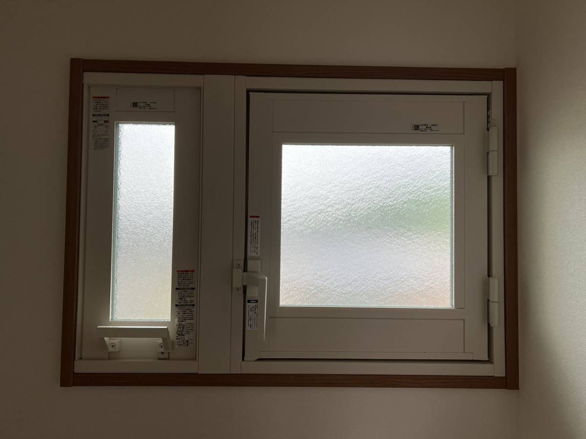 横滑り窓の写真素材写真素材なら「写真AC」無料 フリー ダウンロードOK