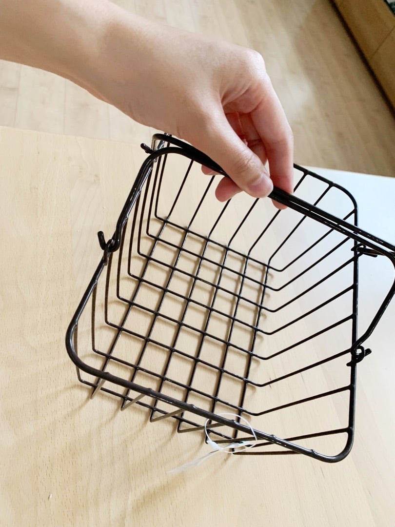 ☆グラス収納に便利！セリアおしゃれなワイヤーバスケットインテリアと暮らしのヒント